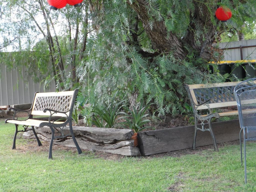 Bidgee Motor Inn Hay Exterior photo